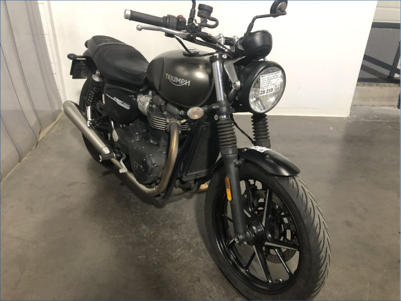 TRIUMPH 900 STREET TWIN 