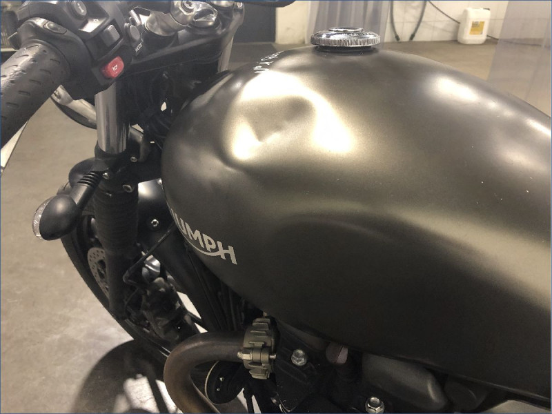 TRIUMPH 900 STREET TWIN 