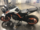 KTM 890 DUKE R