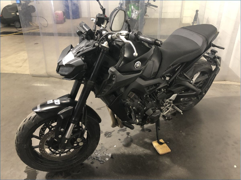 YAMAHA MT09 