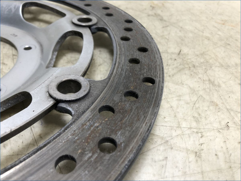 DISQUE AVANT DROIT HONDA 1300 ST PAN EUROPEAN ABS 2005