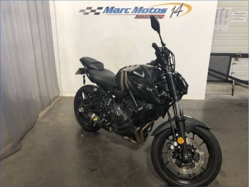 YAMAHA MT07 