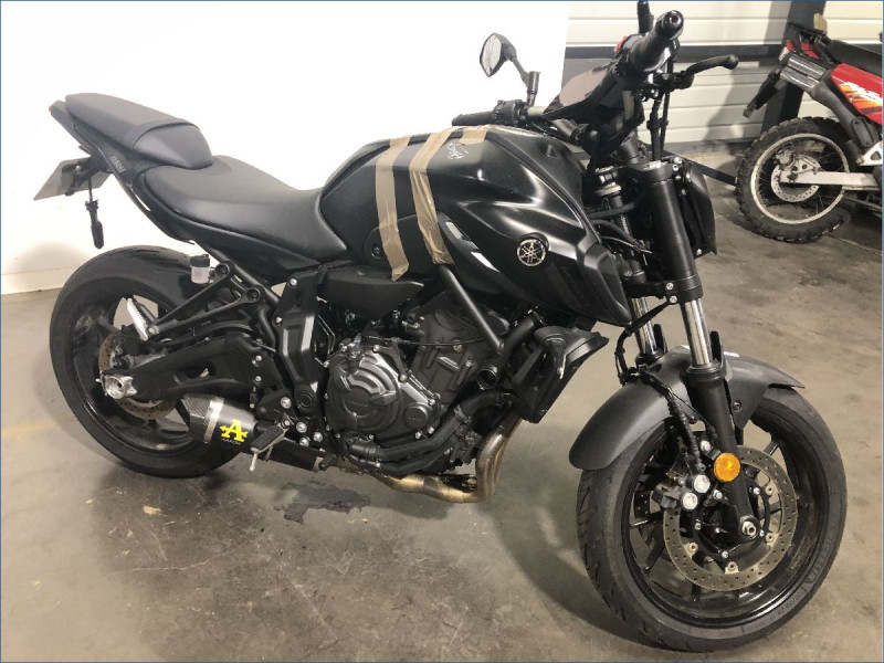 YAMAHA MT07 