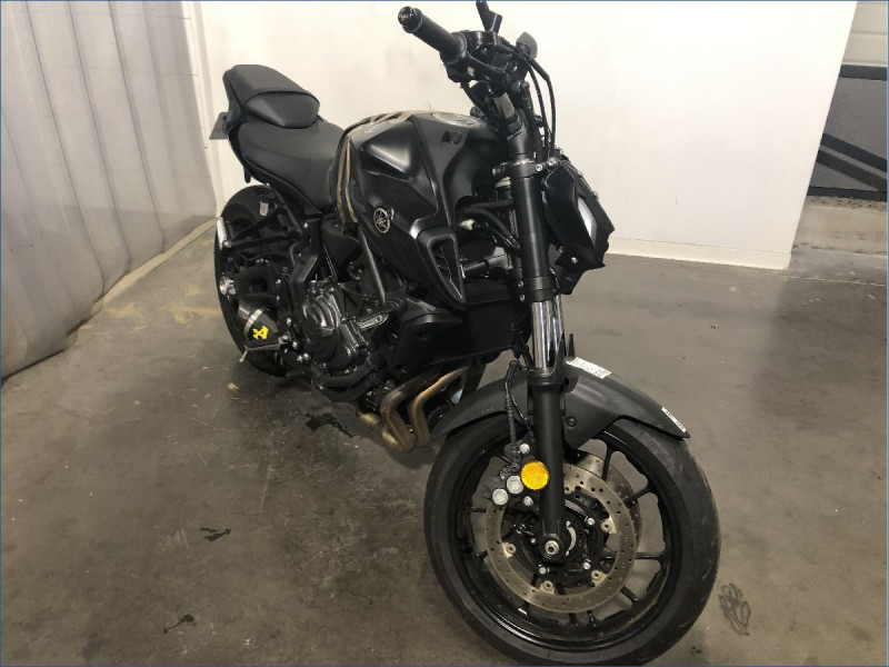 YAMAHA MT07 