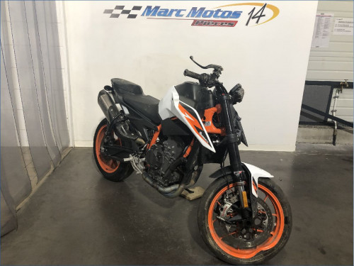 KTM 890 DUKE R