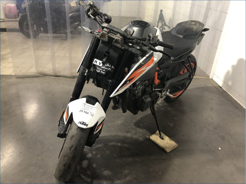 KTM 890 DUKE R