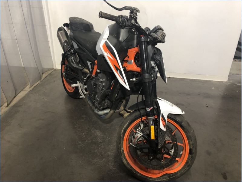 KTM 890 DUKE R