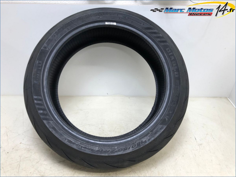 PIRELLI DIABLO ROSSO 4 180/60-17