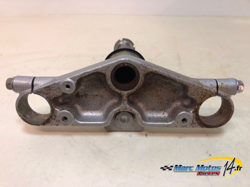 TE DE FOURCHE INFERIEUR SUZUKI 125 MARAUDER 2001