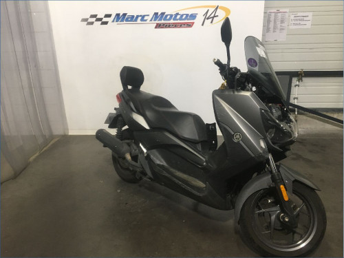 YAMAHA 125 XMAX 