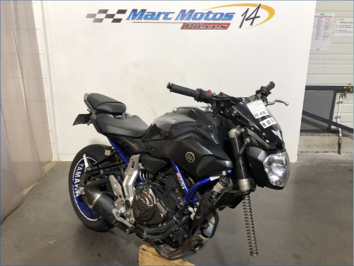 YAMAHA MT07 