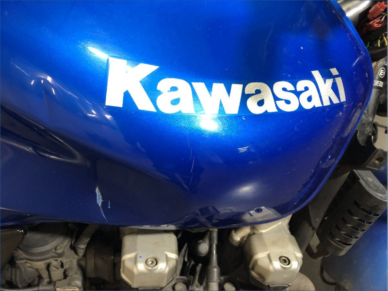 KAWASAKI ZR7 S