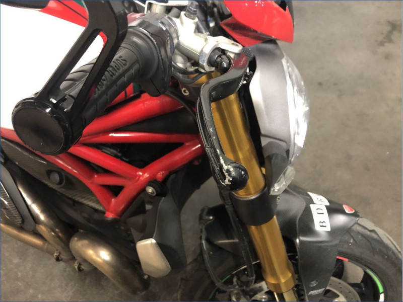 DUCATI 1200 MONSTER S